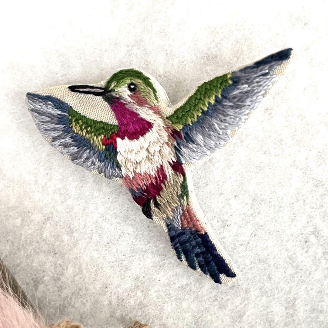 刺繍ブローチ 鳥 ハンドメイド オーダー 画像2