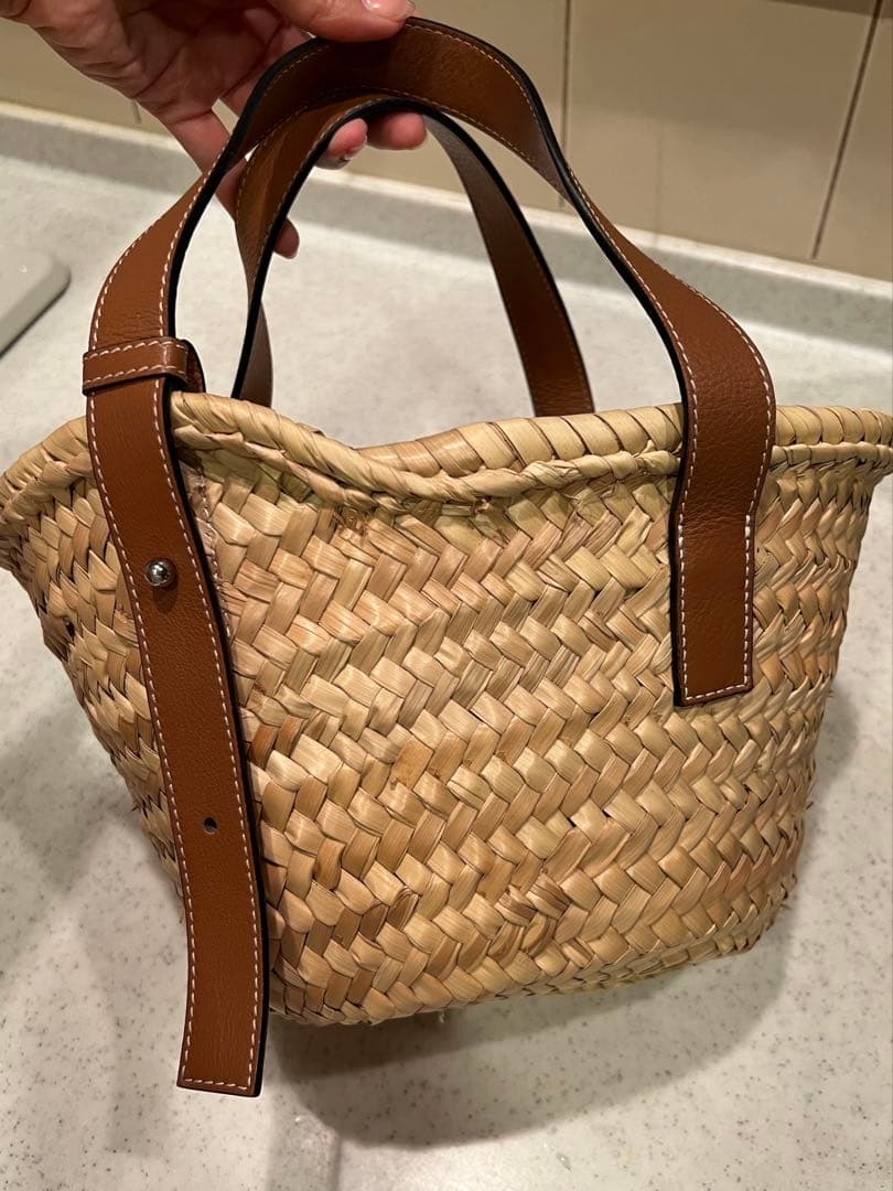 ロエベ　カゴバック、スモール