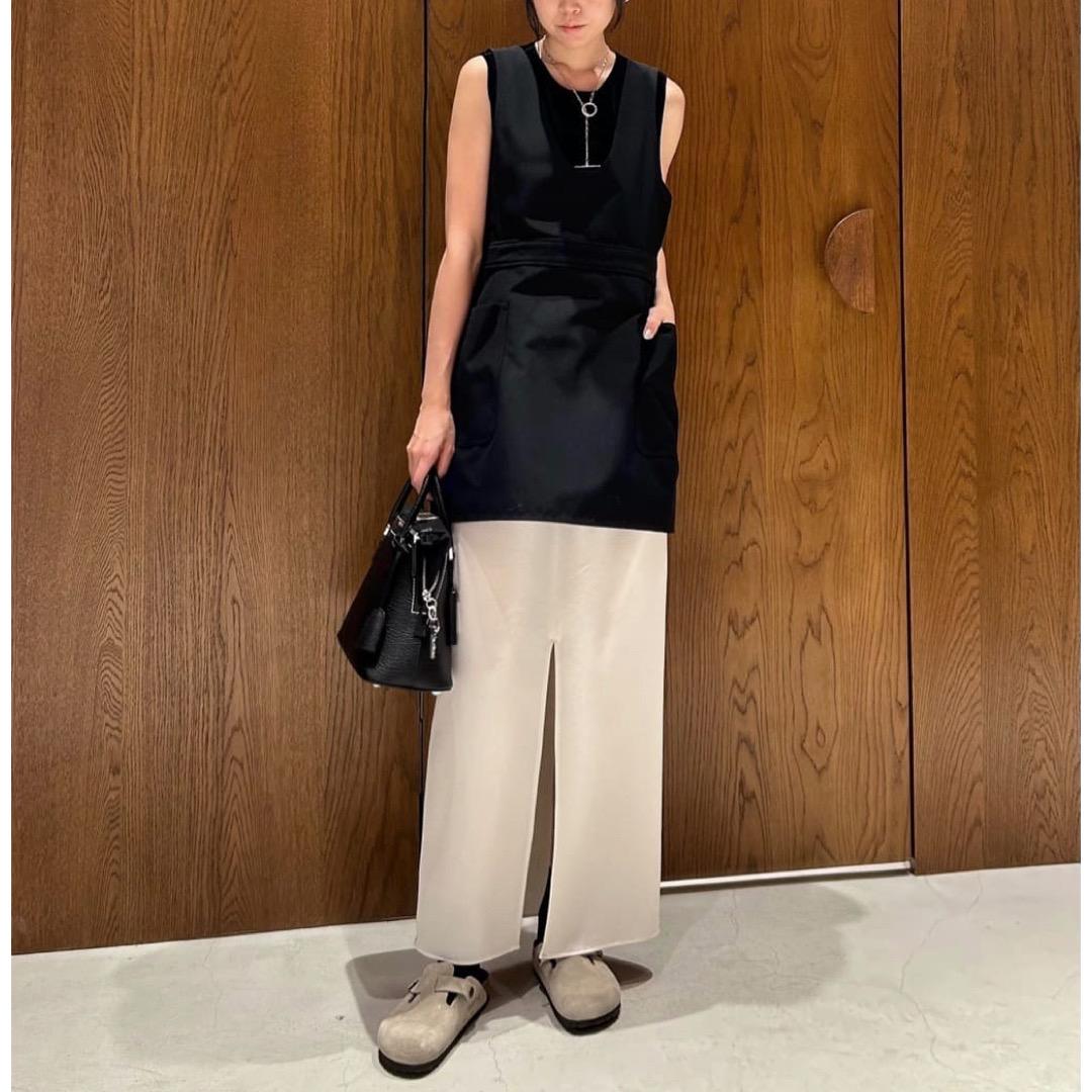 ロングベスト トゥモローランド