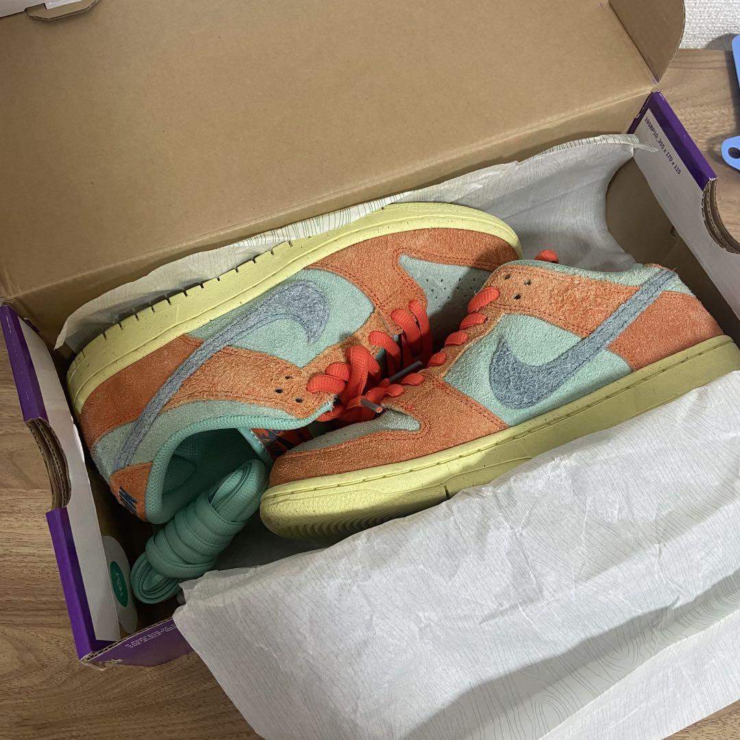美品　NIKE 25cm