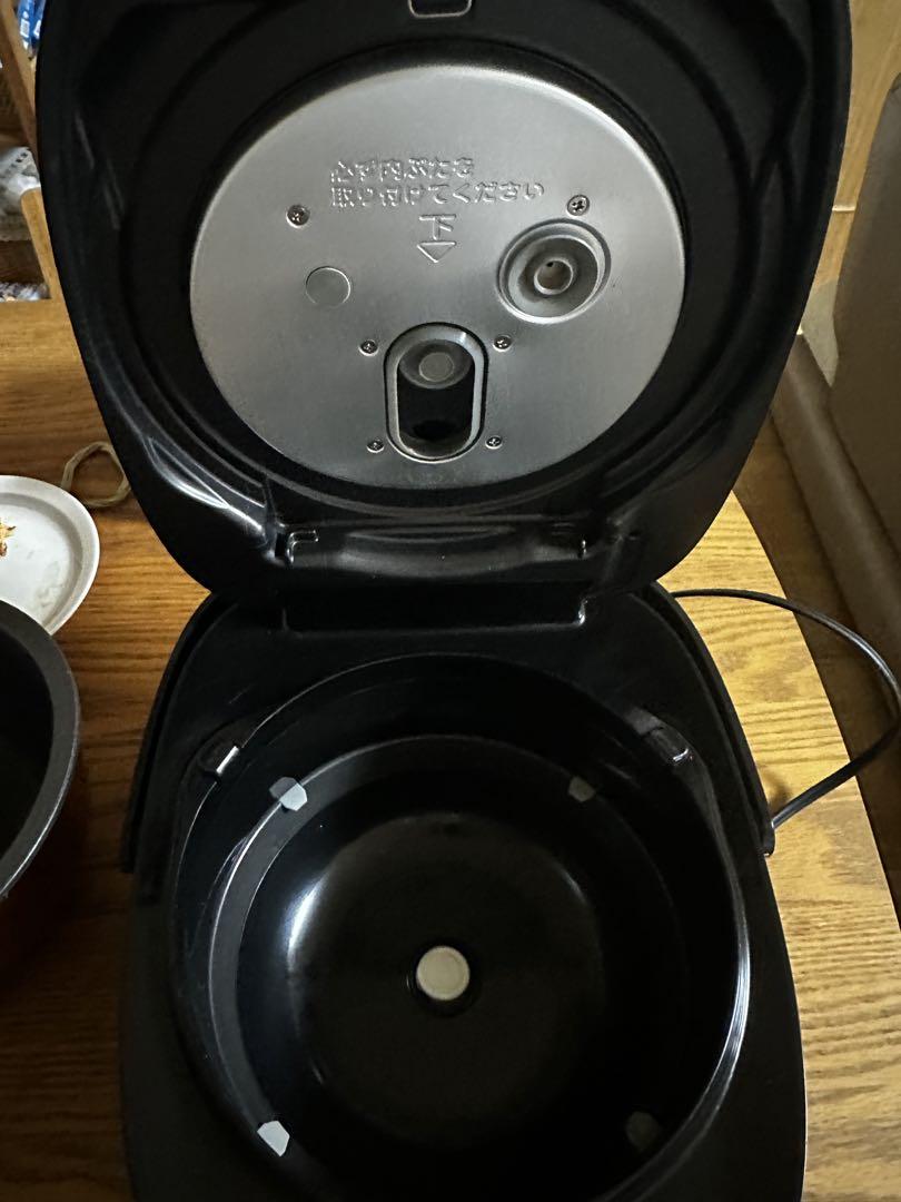 t*i様 2024年製TOSHIBA 東芝 炊飯器 RC-10VRR - メルカリ