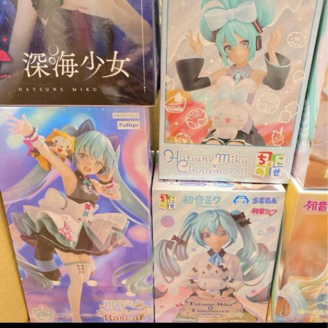 初音ミク 桜ミク 非売品プライズフィギュア シナモロール 等 20点セット