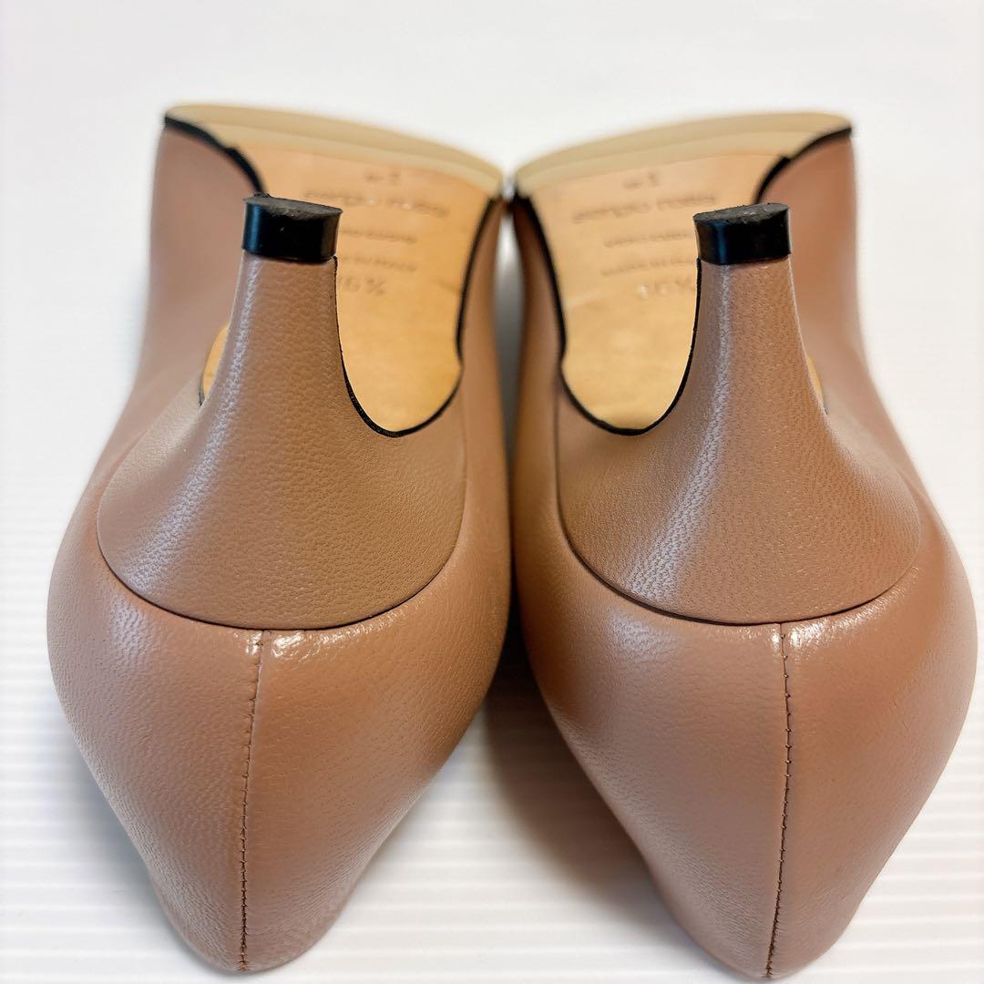 【現行品】セルジオロッシ　ベージュ ポインテッドトゥパンプス36.5