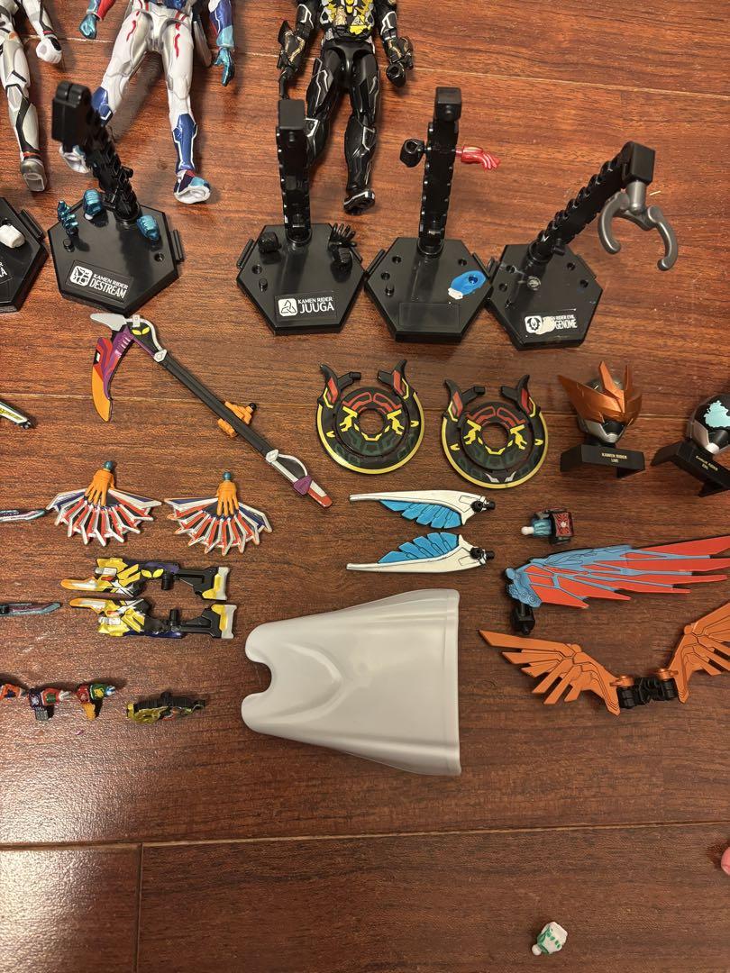 装動 仮面ライダーリバイス フルゲノミクスVシネクストセット