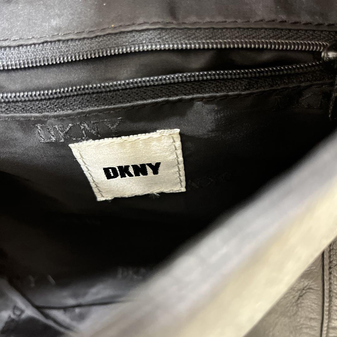 か7☆ DKNY リュック バックパック ターンロック レザー ブラック