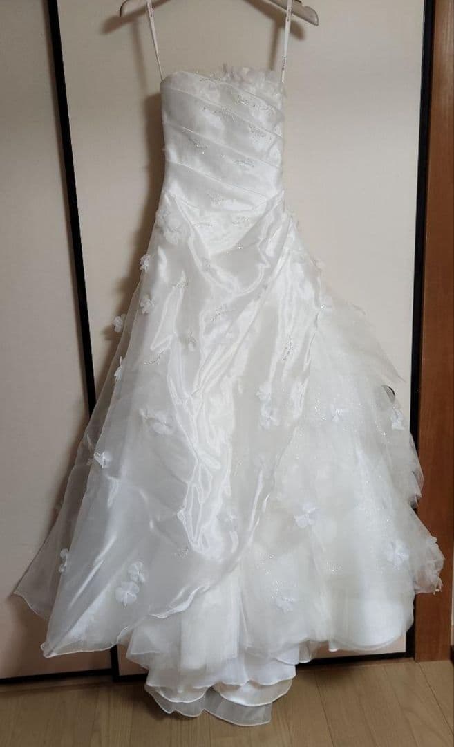 ウェディングドレス Aライン レース 花 クチュールナオコ クラウディアS CLAUDIA