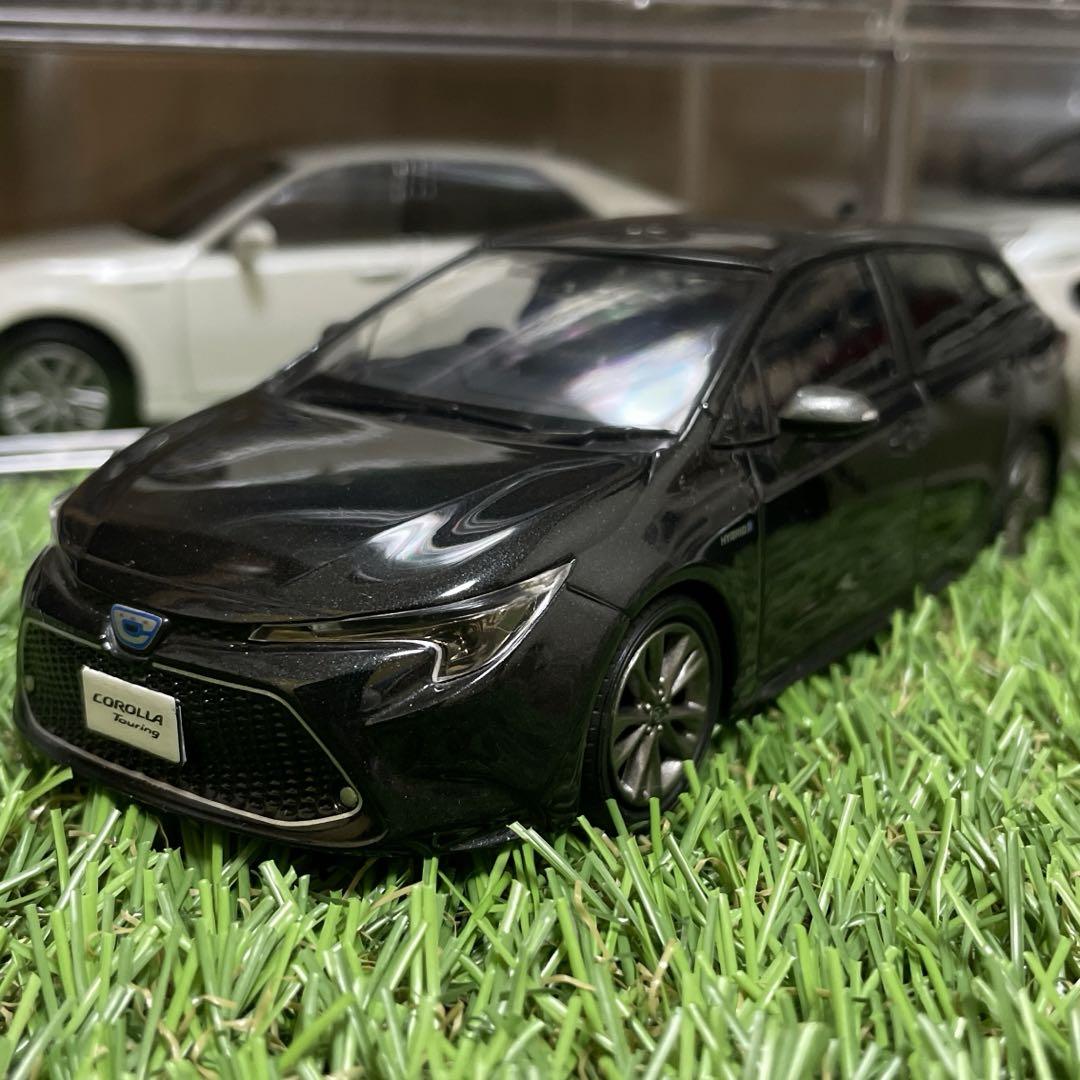 カローラツーリング カラーサンプル ミニカー Amazon | 1/30 ミニカー 新型カローラツーリング COROLLA