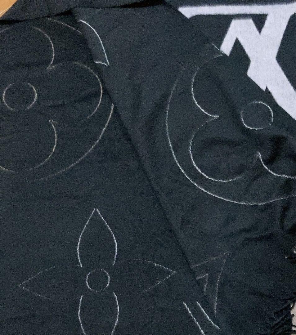 ルイヴィトン　LOUIS VUITTON    マフラー　大判