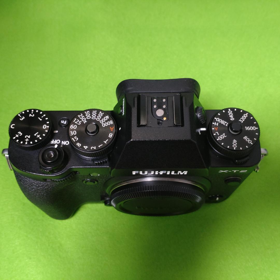 FUJI FILMミラーレスカメラ X-T2ボディ ブラック本体（美品）