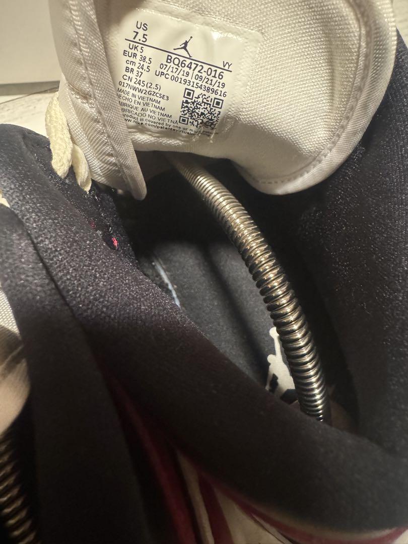 6/16まで値下げNIKE WMNS AIR JORDAN 1 MID 7.5