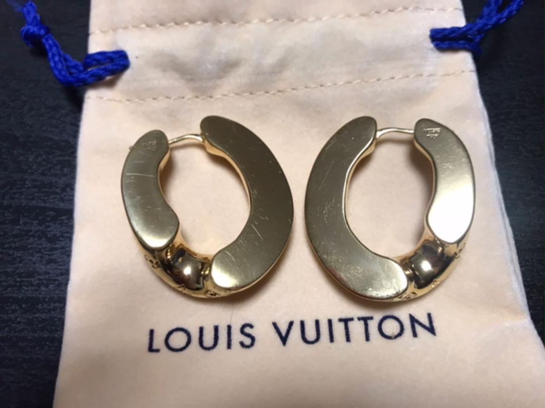 LOUIS VUITTON ルイヴィトン　ピアス　ゴールド　箱、袋付き