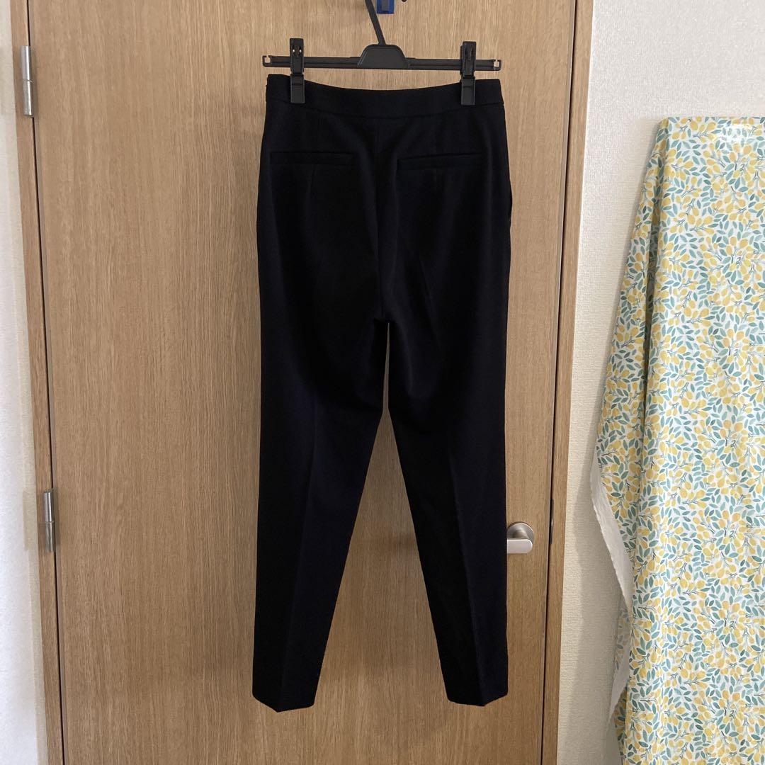 DIANNEセンタースリットテーパードパンツ