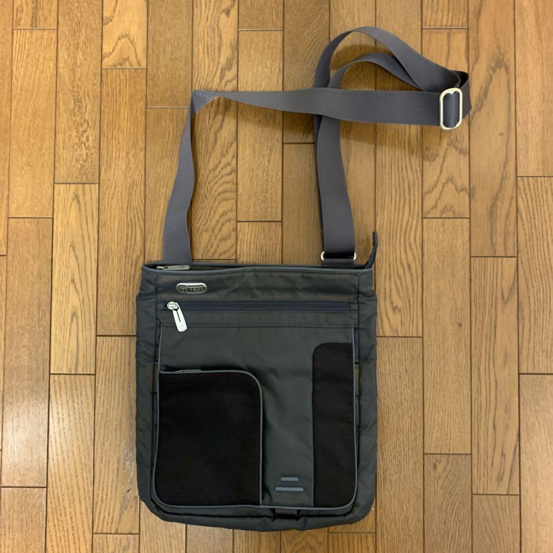 TUMI ショルダーバッグ