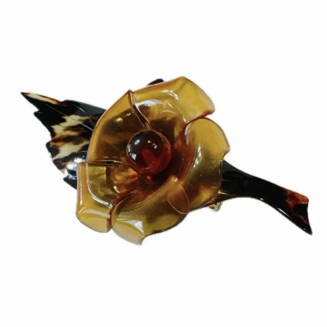大人女性の 新品未使用 箱付き 本鼈甲 ブローチ お花 薔薇 べっ甲 工芸品 アクセサリー