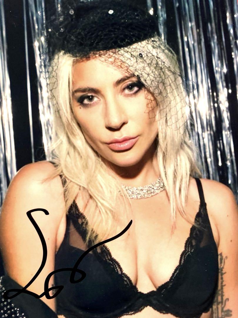 レディー・ガガ直筆サイン入り超大型写真…Lady Gaga…