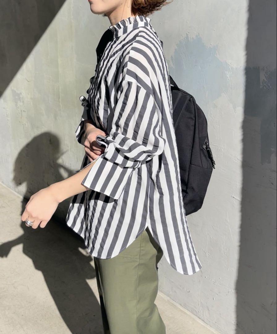 Spick & Span スピックアンドスパン　フリルカラーストライプシャツ