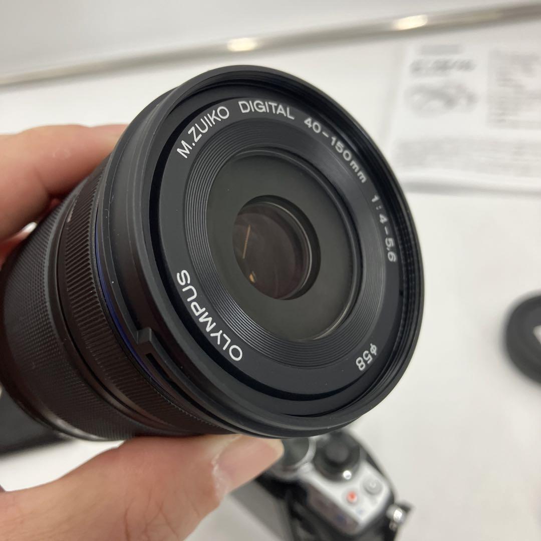 超美品　OLYMPUS OM-D E-M10 ミラーレス一眼 標準レンズ付属
