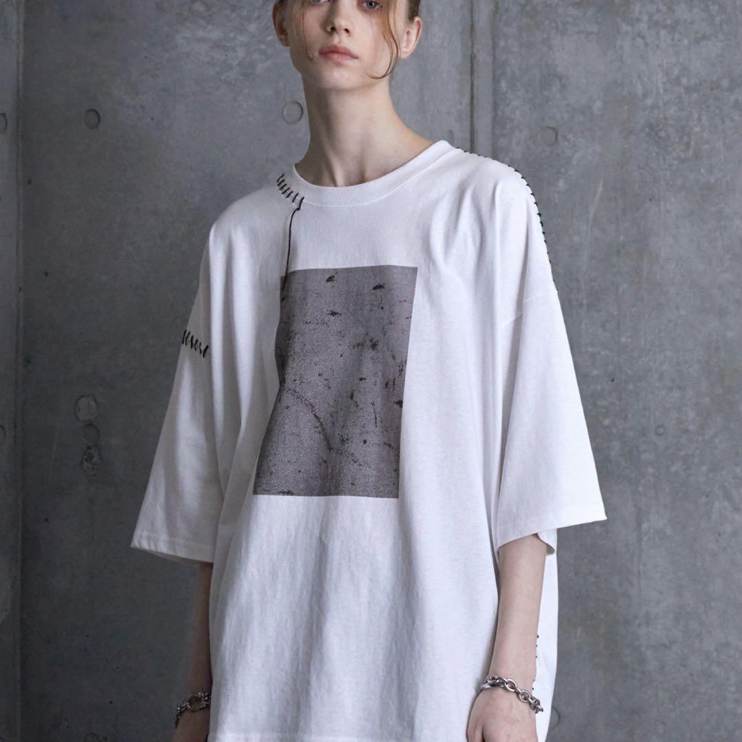 SERACE】ハンドステッチルーズグラフィック半袖Tシャツ　　ホワイトL SERACE】ハンドステッチルーズグラフィック半袖Tシャツ ホワイト
