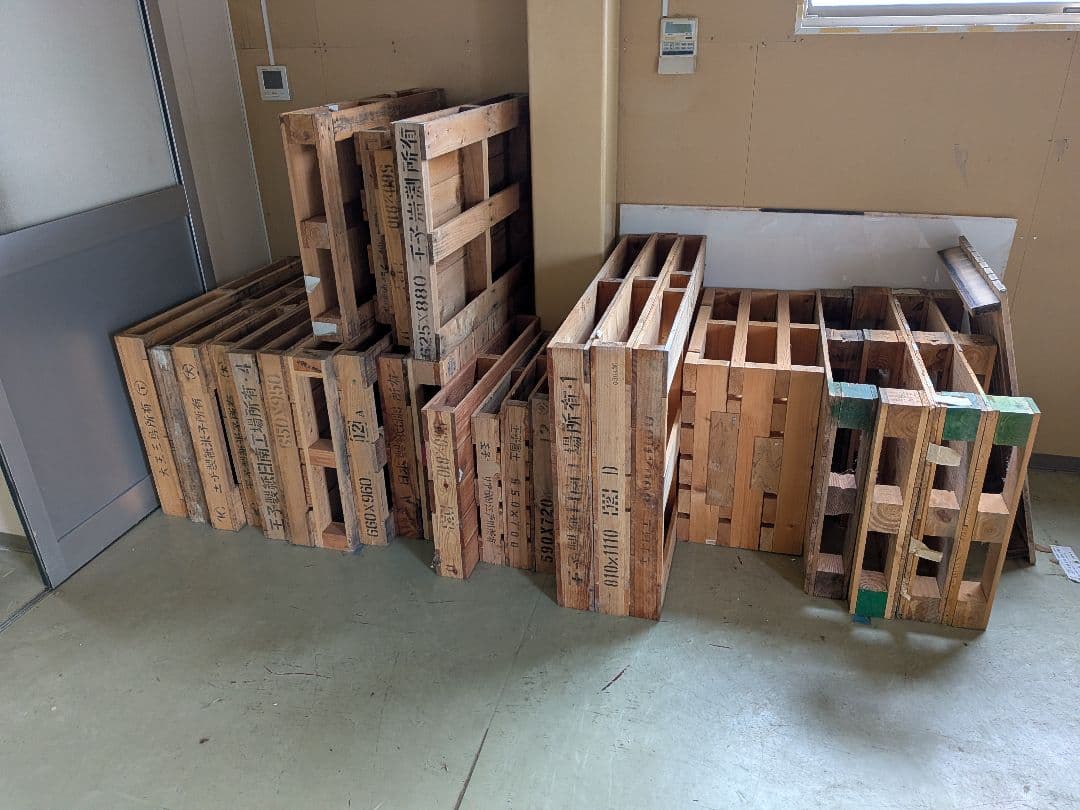 木製 パレットやや傷や汚れあり