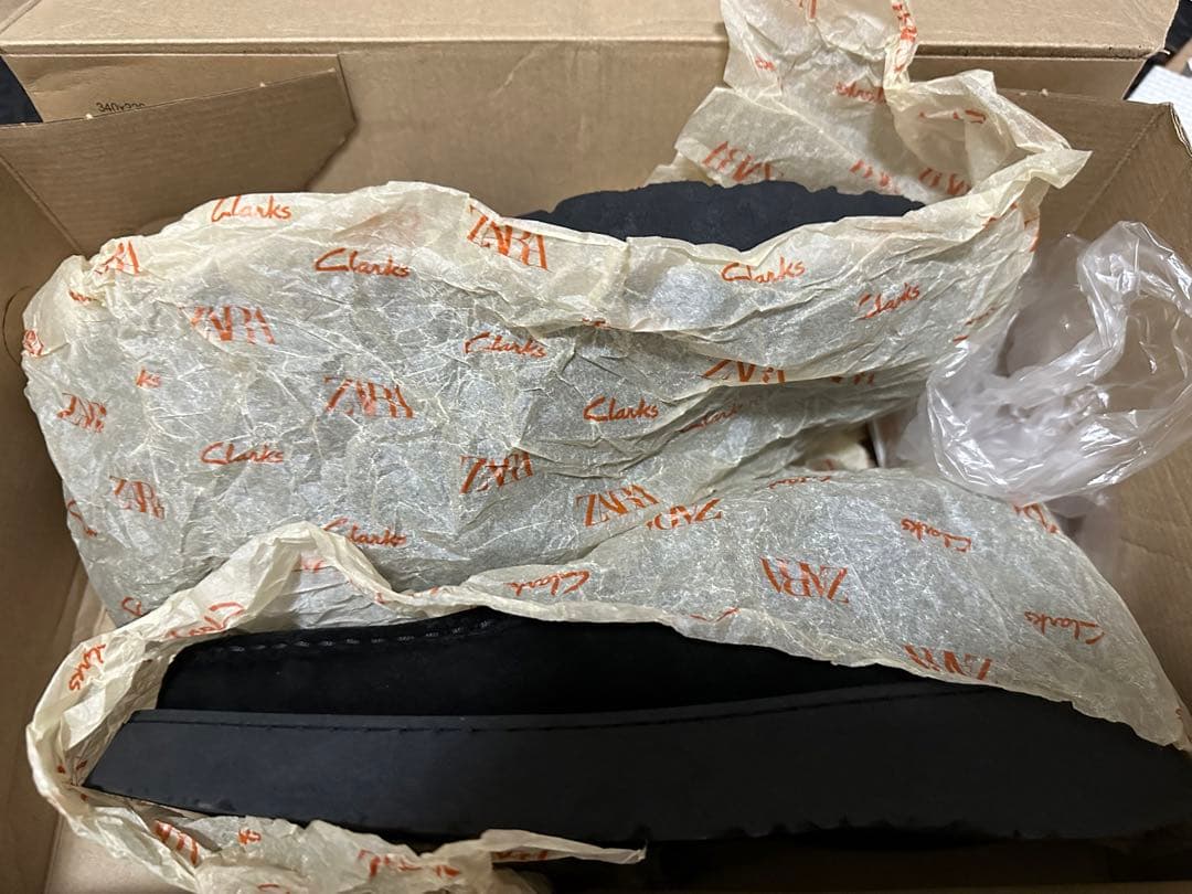 シルバー/レッド ZARA クラークス Clarks ワラビー 黒 25.8cm EU 40