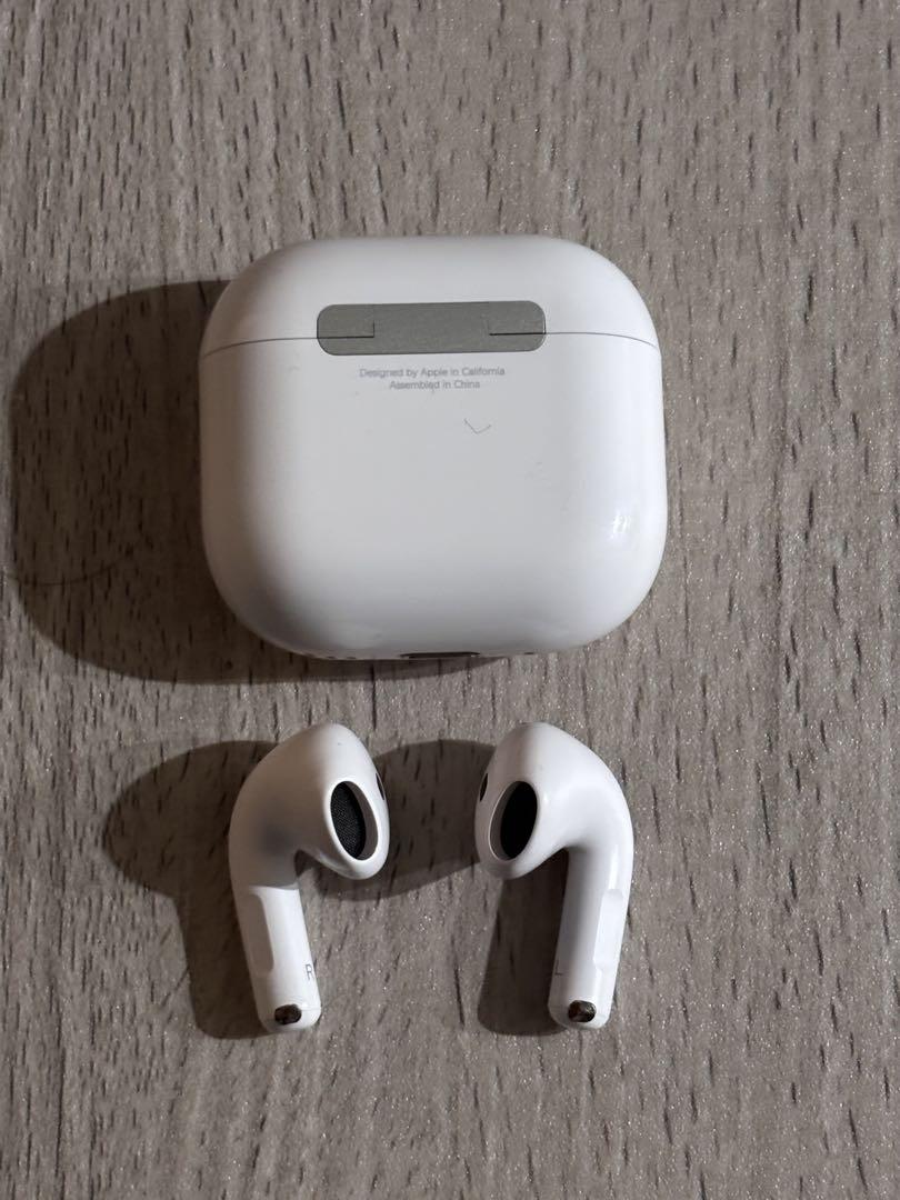 AirPods4 アクティブノイズキャンセリング機能付き