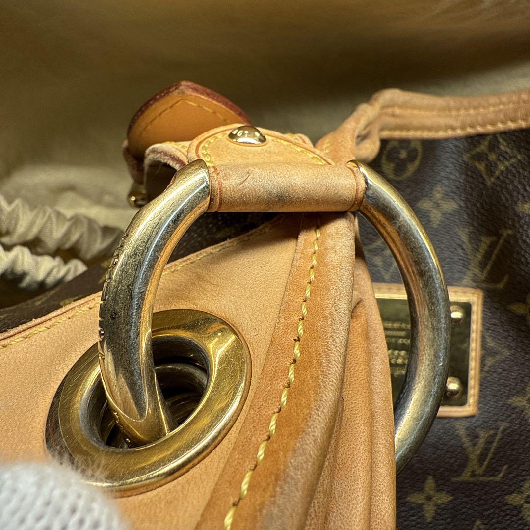 Louis Vuitton モノグラムショルダーバッグ