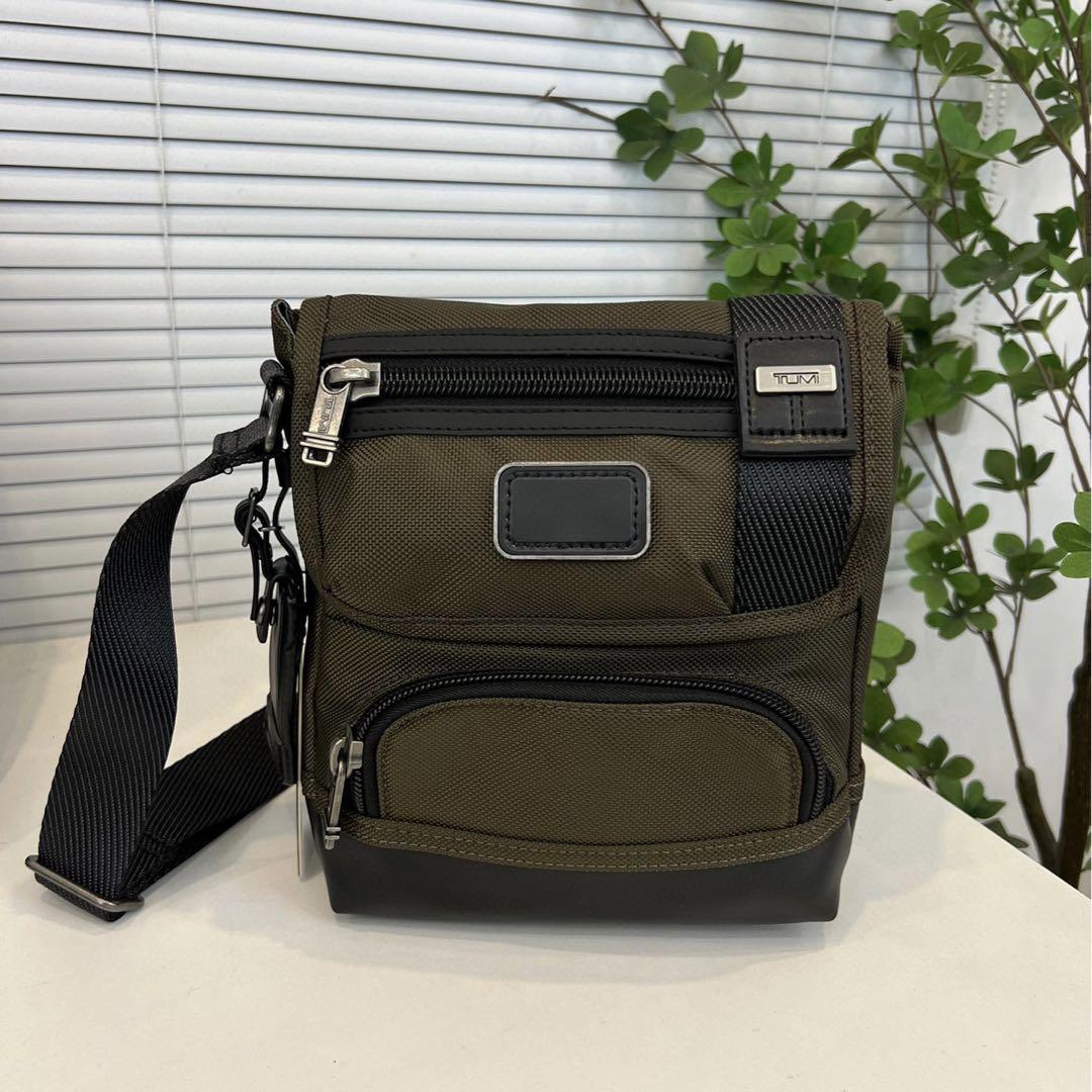 新品 TUMI ALPHA BRABO ボディバック グリーン 222306