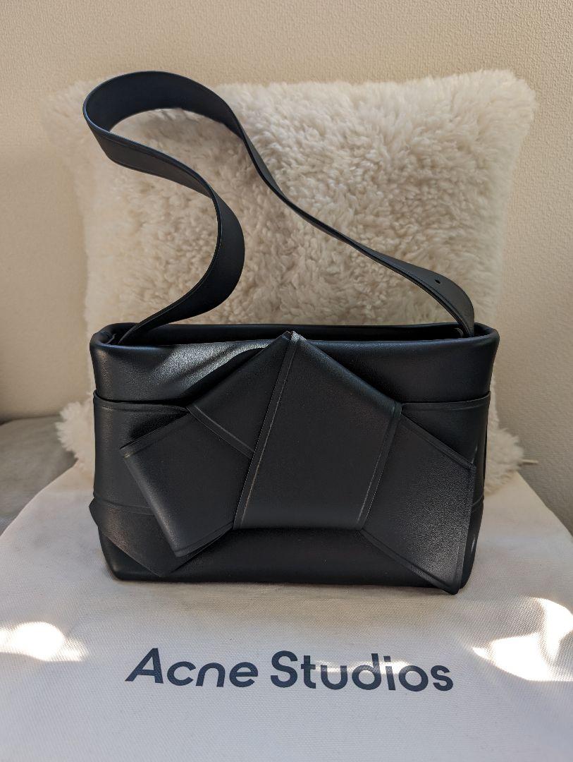 Acne Studios Musubi レザーショルダーバッグ アクネ ブラック Acne Studios ショルダーバッグ MUSUBI ブラック