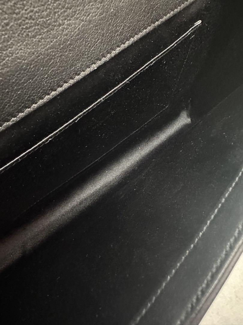 【極美品】イヴ・サンローラン クラッチバックSAINT LAURENT デカロゴ