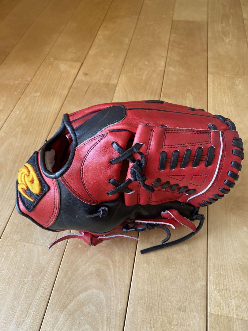 ドナイヤ　軟式グローブ　内野手用