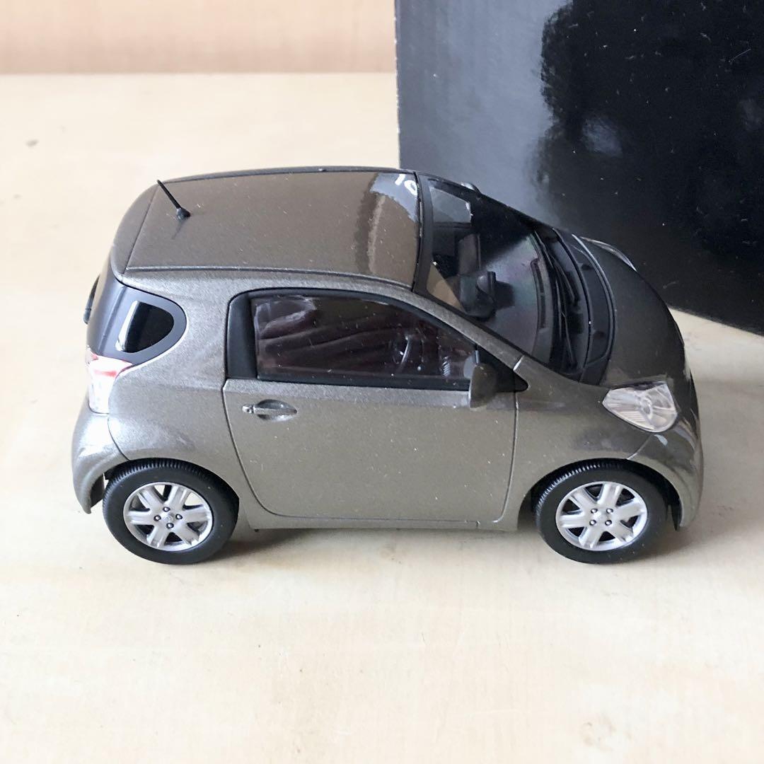 Amazon | ミニカー 1/24 トヨタ iQ アイキュー スーパーレッドⅤ
