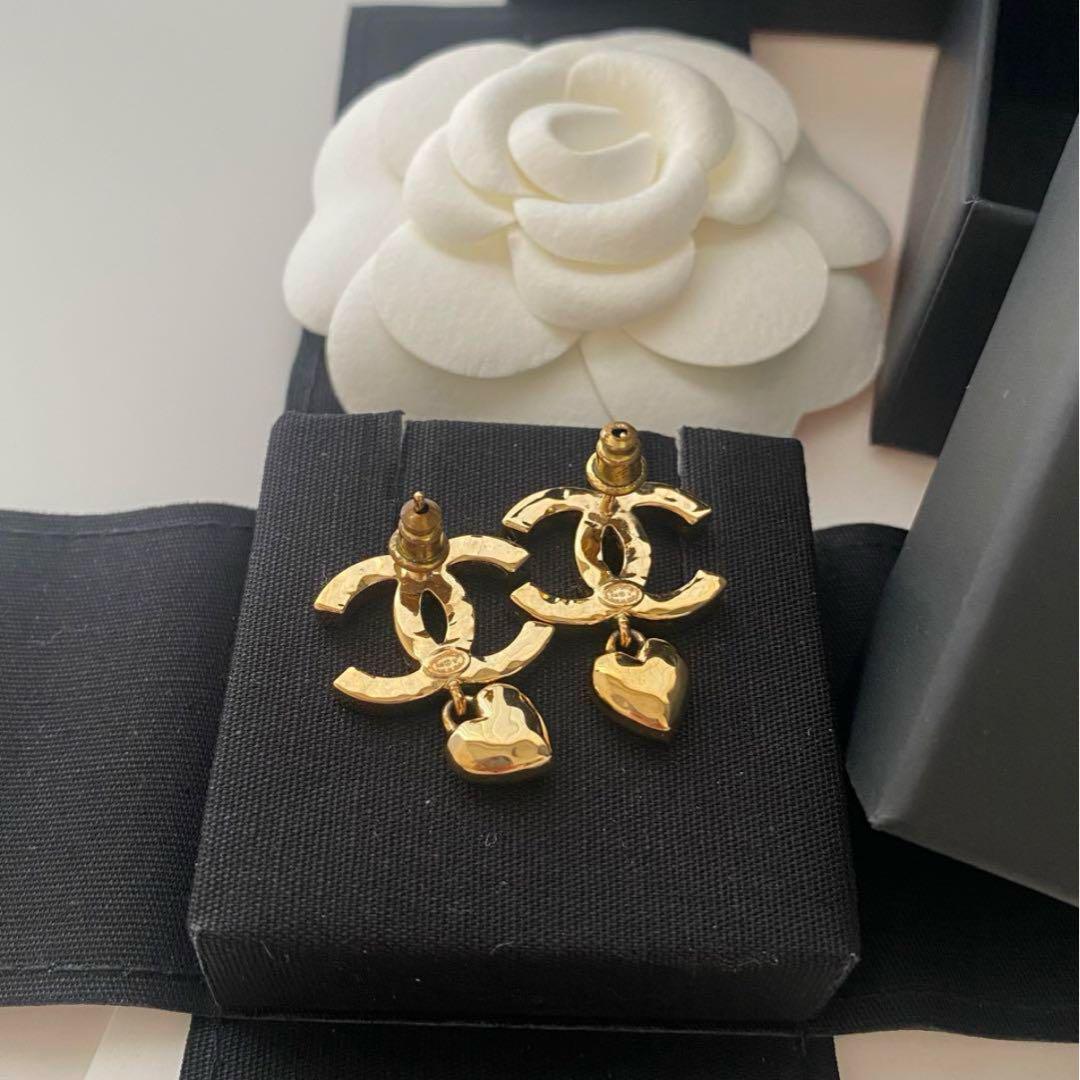 【完売必至◆ハートとキラキラCCロゴ♪】CHANEL ピアス ゴールド CHANEL ゴールド CCロゴ ハートピアス キラキラ シャネル