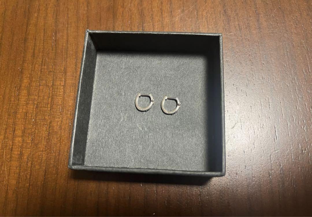 ジュエリーツツミピアス プラチナダイヤ