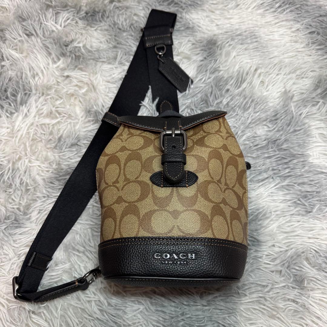 美品 コーチ ショルダーバッグ ボディバッグ クロスボディ 斜め掛け メンズ 美品 コーチ ショルダーバッグ ボディバッグ クロスボディ 斜め掛け メンズ