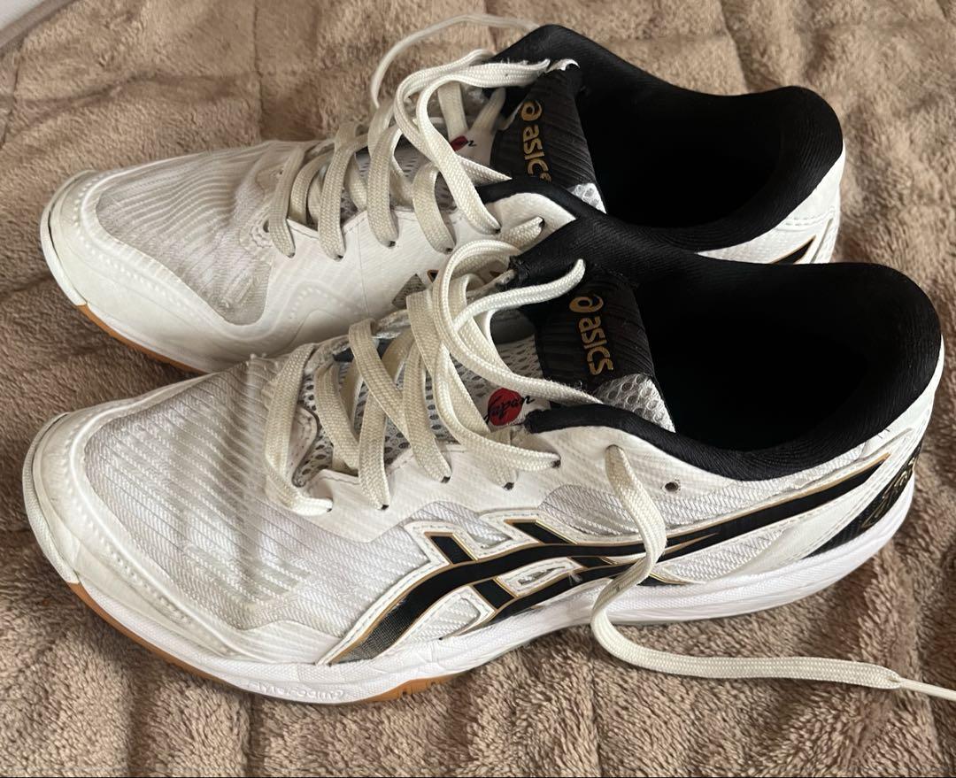 asics バレーボールシューズ ホワイト/ブラック　24センチ　アシックス