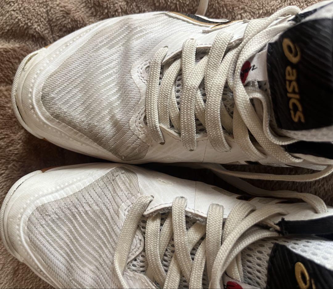 asics バレーボールシューズ ホワイト/ブラック　24センチ　アシックス