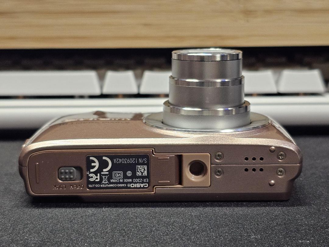 CASIO EXILIM EX-Z300 デジカメ