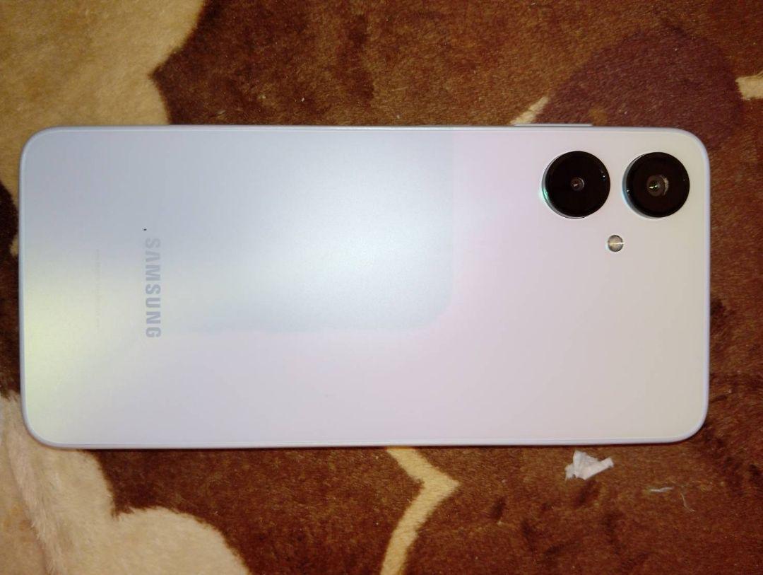 Samsung Galaxy A25 5G ホワイト 本体