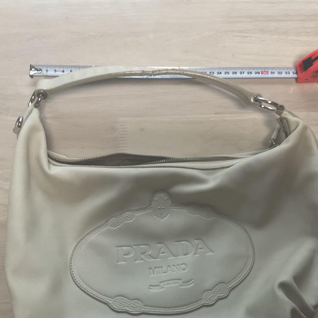 PRADA ホワイト ショルダーバッグ