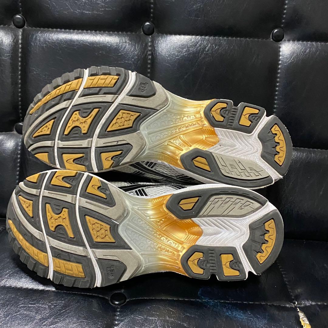 ASICS GEL-KAYANO 14 28.5 シルバー/ゴールド ASICS GEL-KAYANO 14 28.5 シルバー/ゴールド