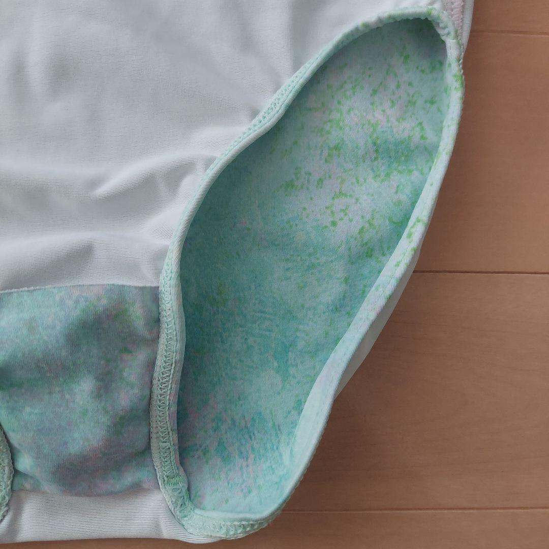 stina / type Q mermaid / green aurora / girl