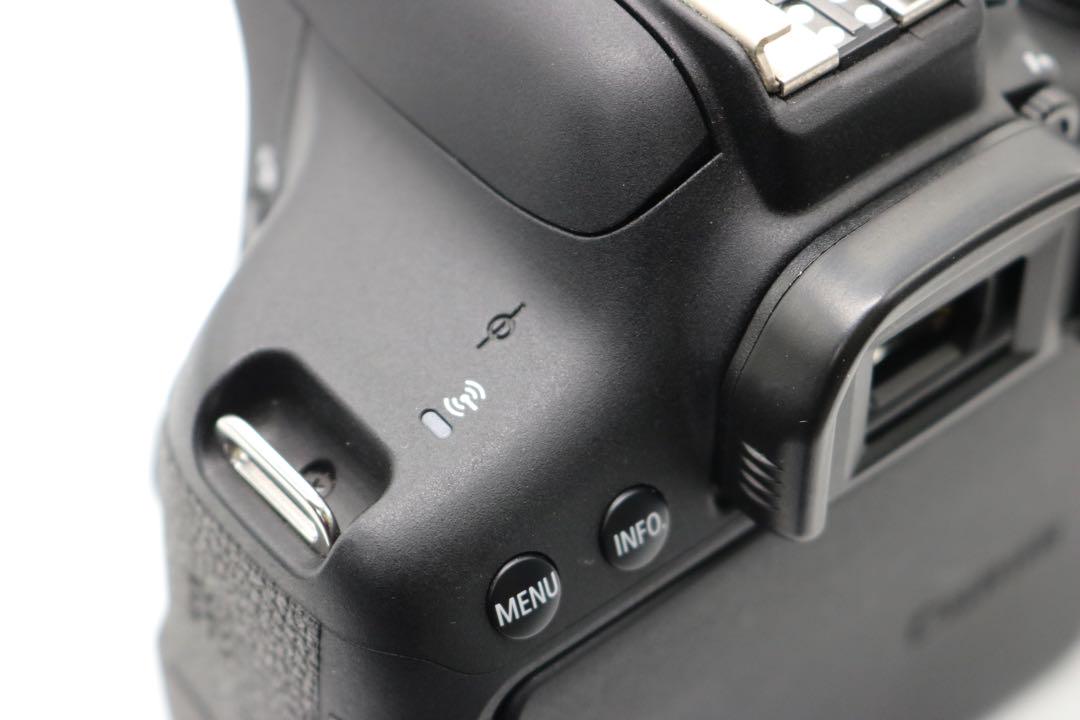 美品 【Canon EOS Kiss X8i ダブルレンズ】 Wi-Fi搭載