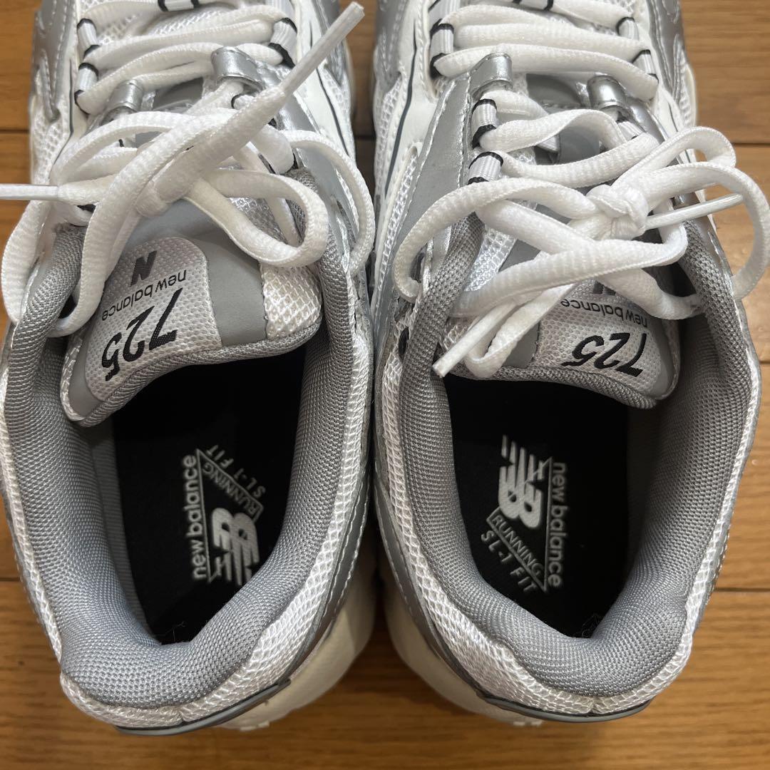 New Balance ML725 ホワイト/グレー スニーカー - メルカリ
