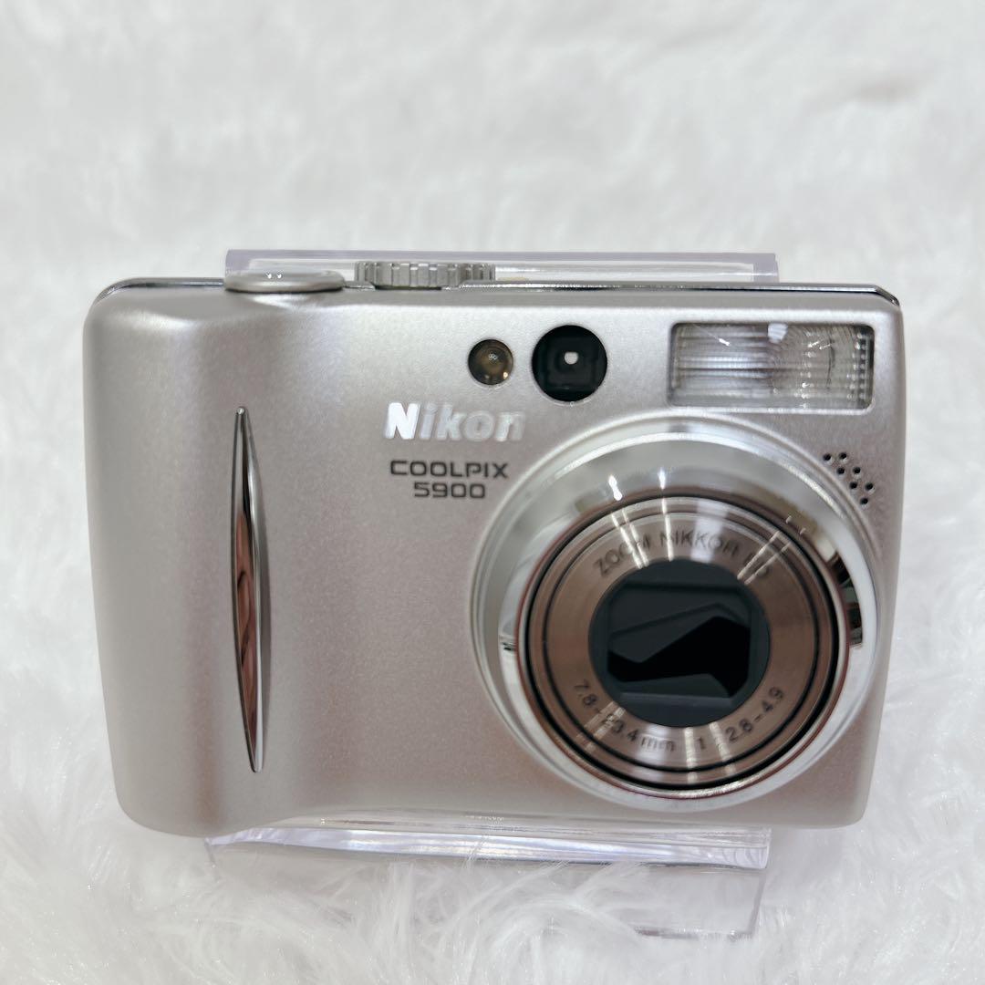 Nikon COOLPIX 5900 コンパクトデジタルカメラ