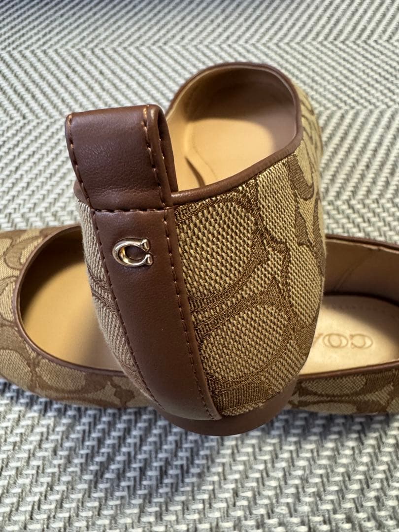 フラットシューズ23cm COACH