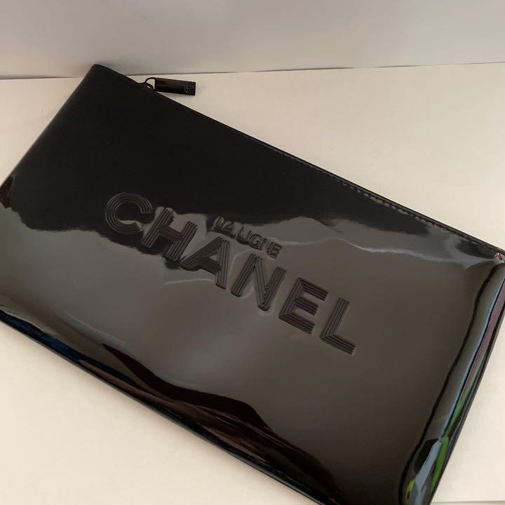 CHANELポーチノベルティ❣️ LA LIGNEエナメル