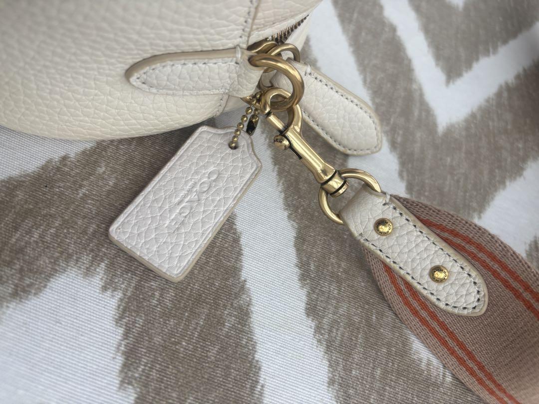 美品 COACH ショルダー サコッシュC7956 アイボリー系白