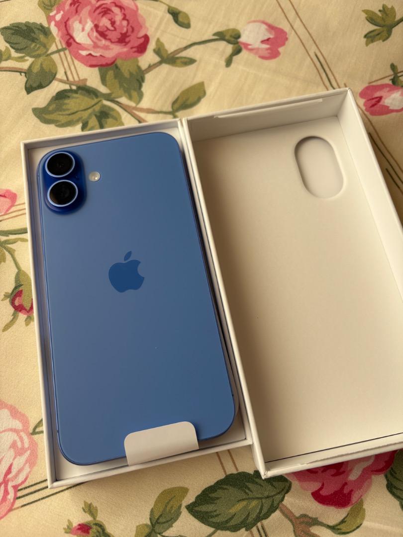 iPhone16