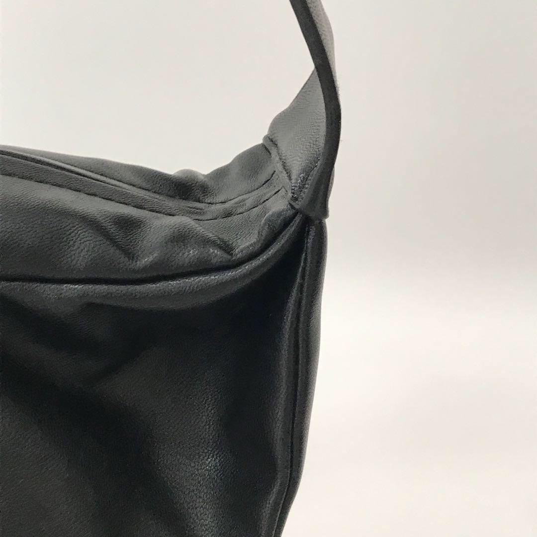 新作 COS レザー クロスボディ クレセント バッグ