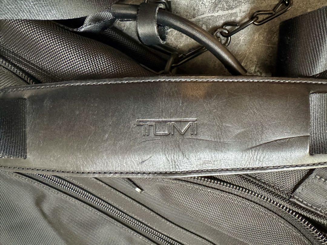 TUMI ブラック ガーメントバッグ